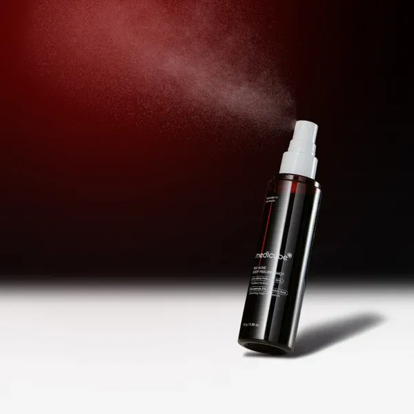 Red-Acne-Body-Peeling-Shot-MEDICUBE-3.webp
