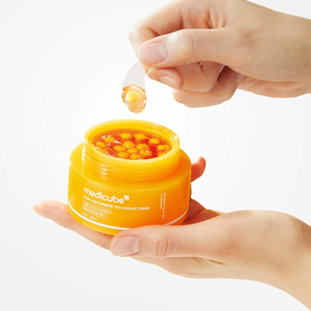 KOJIC-ACID-TURMERIC-VITA-CAPSULE-CREAM-MEDICUBE-4.jpg